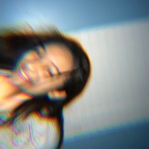 Meet your Posher, Yasmine